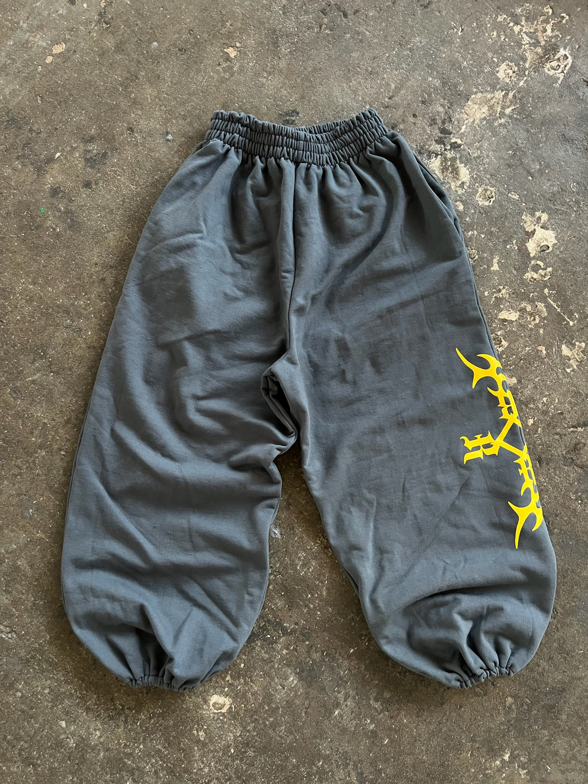 grey & yellow baggy sweats