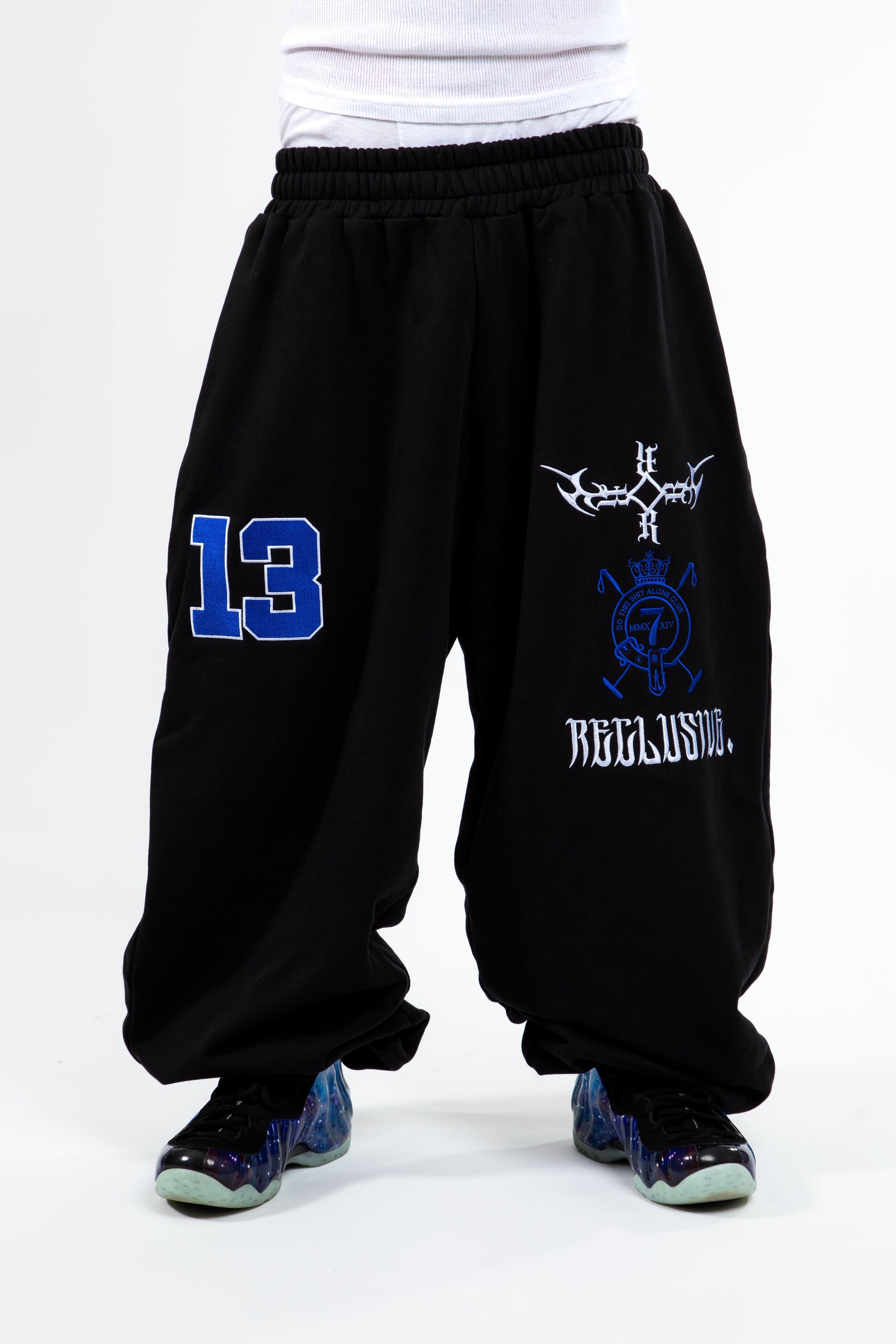 BAGGY SWEATPANTS