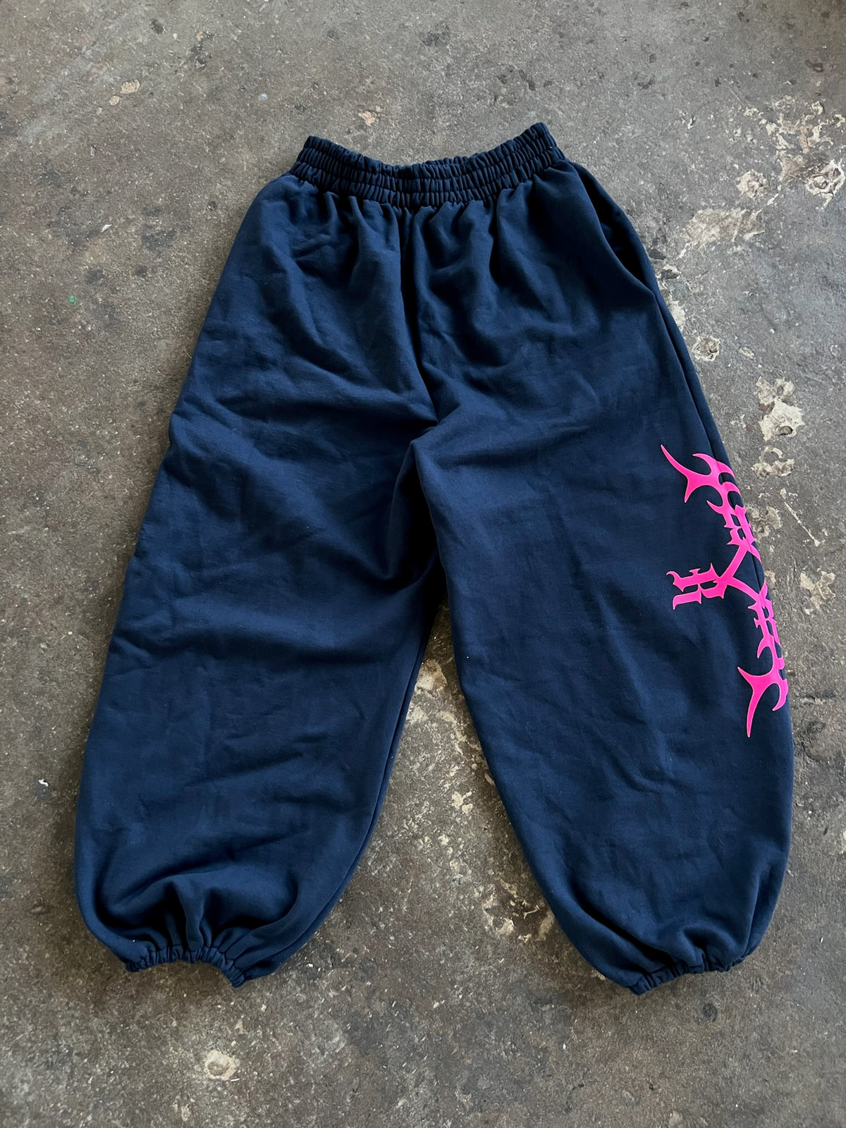navy & pink baggy sweats
